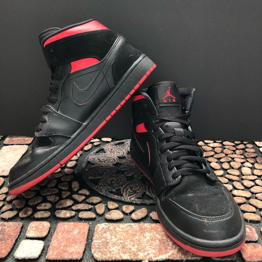 Nike Air Jordan One in Black and Red